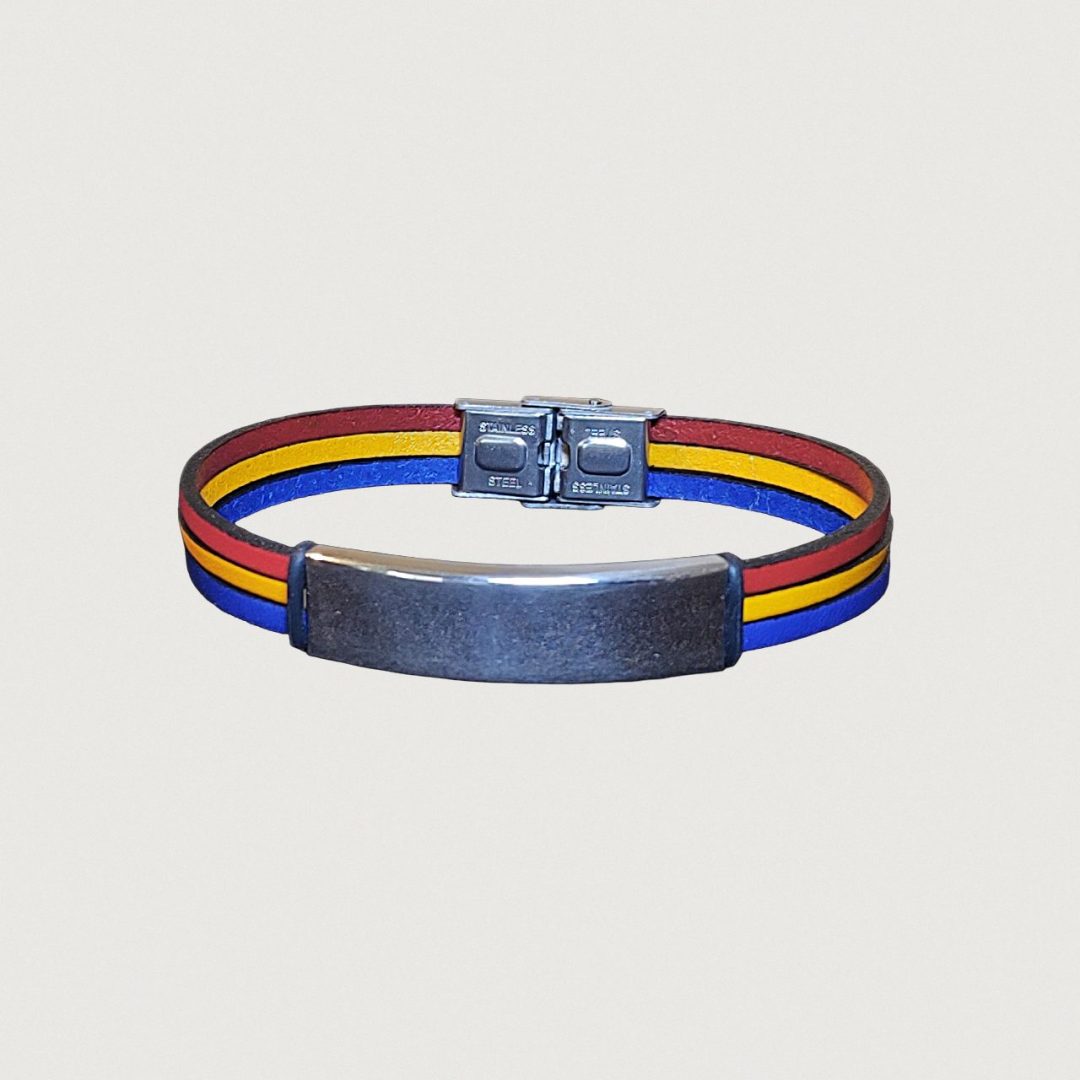 Brățară piele tricolor cu accesorii din inox