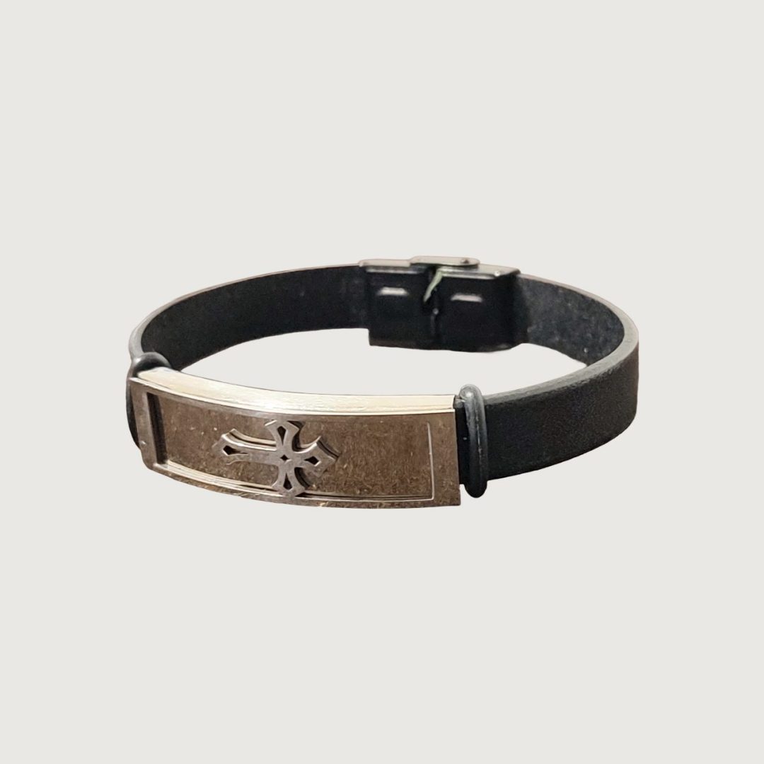 Brățară piele neagră cu accesorii din inox
